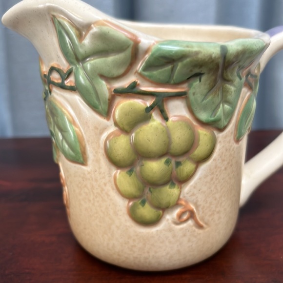Mikasa "Chablis" Sculpted Creamer Grape Vines Discontinued! - Picture 4 of 10